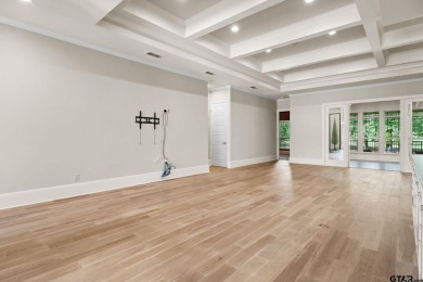 Enjoy serene views from your backyard on the green -- perfectly on Oak Hurst Golf Course in Texas - for sale on GolfHomes.com, golf home, golf lot