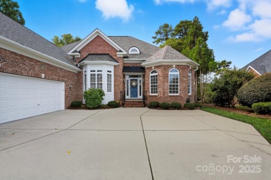 Golf course living, newly up-dated floors, HVAC and roof! This on Waterford Golf Club in South Carolina - for sale on GolfHomes.com, golf home, golf lot