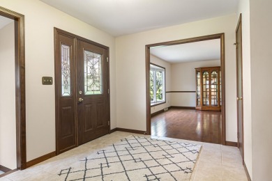 WELCOME HOME! NEWLY UPDATED KITCHEN! NEW UPDATES TO BATHS! GOLF on Lake of Four Seasons Country Club in Indiana - for sale on GolfHomes.com, golf home, golf lot