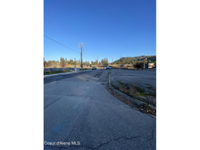 LIQUOR LICENSE available on this commercial lot in Fernan Lake on Coeur D Alene Resort Golf Course in Idaho - for sale on GolfHomes.com, golf home, golf lot