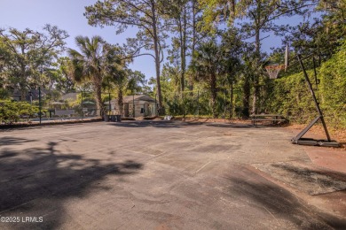 Charming 3BR/3.5BA single-family home in sought-after Shipyard on Shipyard Golf Club in South Carolina - for sale on GolfHomes.com, golf home, golf lot