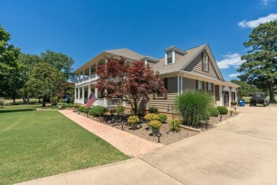 Beautiful plantation-style home on the 18th fairway of Red Apple on Red Apple Inn and Country Club in Arkansas - for sale on GolfHomes.com, golf home, golf lot