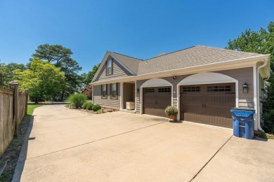 Beautiful plantation-style home on the 18th fairway of Red Apple on Red Apple Inn and Country Club in Arkansas - for sale on GolfHomes.com, golf home, golf lot