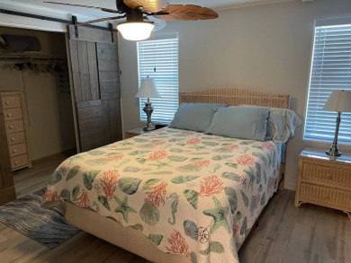 TIRED OF SNOW,ICE AND COLD, TRADE IT IN FOR SUN,WARM AND WHITE on Lake Fairways Country Club in Florida - for sale on GolfHomes.com, golf home, golf lot