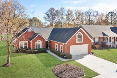 Looking for the perfect single story home nestled in the on Crowfield Golf and Country Club in South Carolina - for sale on GolfHomes.com, golf home, golf lot