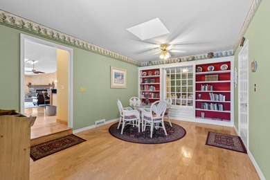 Discover this beautifully updated 4 bedroom, 3 bath fully on Kimberling City Golf Club in Missouri - for sale on GolfHomes.com, golf home, golf lot