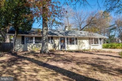 This charming rambler is a perfect blend of comfort and on Chantilly National Golf and Country Club in Virginia - for sale on GolfHomes.com, golf home, golf lot