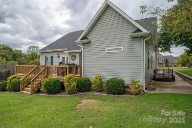 Home owner works from home and needs an hour heads up before on Woodbridge Golf Links in North Carolina - for sale on GolfHomes.com, golf home, golf lot