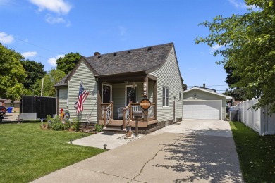 OPEN HOUSE SAT 6/21 10:30AM-NOON! Welcome to this beautifully on Reid Golf Course in Wisconsin - for sale on GolfHomes.com, golf home, golf lot