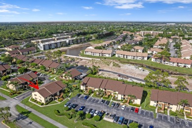 ABSOLUTELY GORGEOUS FIRST FLOOR CONDO | PRESTIGIOUS 55+ on Forest Oaks Golf Club in Florida - for sale on GolfHomes.com, golf home, golf lot
