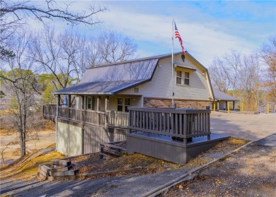 Stunning 6-bed, 5-bath home on the golf course in Flint Ridge! on Deer Valley Golf Course in Oklahoma - for sale on GolfHomes.com, golf home, golf lot