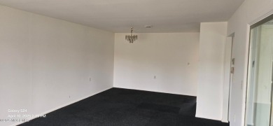 Don't miss this opportunity! T 2 bedroom, 2 bath Winfield model on Leisure Village West Assoc. in New Jersey - for sale on GolfHomes.com, golf home, golf lot