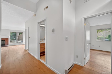 Sunny  Stylish in Heritage Hills!  Welcome to this beautifully on Somers Pointe Golf Club - West Hill in New York - for sale on GolfHomes.com, golf home, golf lot