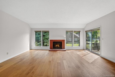 Sunny  Stylish in Heritage Hills!  Welcome to this beautifully on Somers Pointe Golf Club - West Hill in New York - for sale on GolfHomes.com, golf home, golf lot