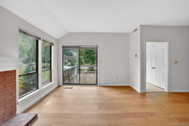Sunny  Stylish in Heritage Hills!  Welcome to this beautifully on Somers Pointe Golf Club - West Hill in New York - for sale on GolfHomes.com, golf home, golf lot