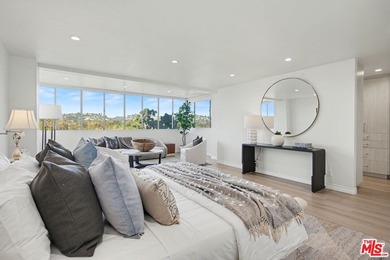 Newly remodeled Stunning Contemporary 5 bed/4.5 bath with on Los Angeles Country Club in California - for sale on GolfHomes.com, golf home, golf lot
