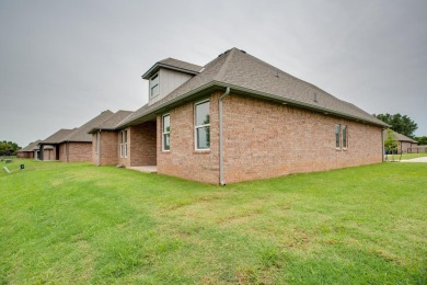 The charmingly unique Phoebe plan offers the perfect blend of on Pheasant Run in Oklahoma - for sale on GolfHomes.com, golf home, golf lot