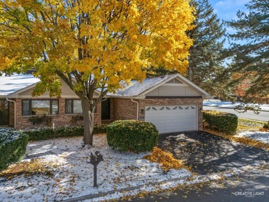 Beautifully maintained ranch-style townhome in Bloomingdale's on Indian Lakes Resort in Illinois - for sale on GolfHomes.com, golf home, golf lot