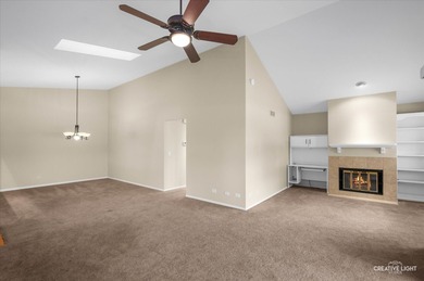 Beautifully maintained ranch-style townhome in Bloomingdale's on Indian Lakes Resort in Illinois - for sale on GolfHomes.com, golf home, golf lot