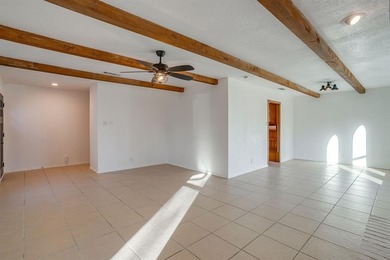 Move-in ready & beautifully updated! This well cared for 3 on Pecan Plantation Country Club in Texas - for sale on GolfHomes.com, golf home, golf lot