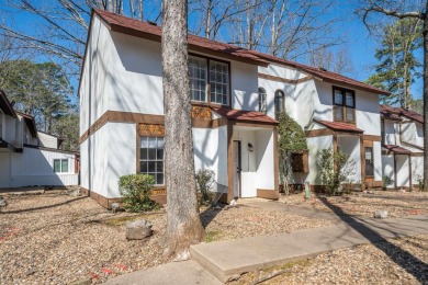 Cozy! Comfortable!  Newly Updated.. and Move In Ready with all on DeSoto Golf Course in Arkansas - for sale on GolfHomes.com, golf home, golf lot