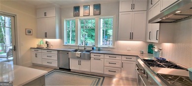 Beautiful lake views, this home is located in the sought after on Reynolds Lake Oconee - The Oconee in Georgia - for sale on GolfHomes.com, golf home, golf lot