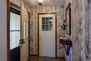 THE PERFECT DOWNSIZER!!  This cozy home is move-in ready with on Cortez Golf Course in Arkansas - for sale on GolfHomes.com, golf home, golf lot