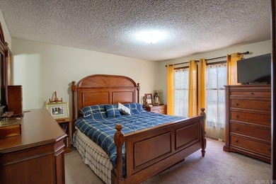 THE PERFECT DOWNSIZER!!  This cozy home is move-in ready with on Cortez Golf Course in Arkansas - for sale on GolfHomes.com, golf home, golf lot