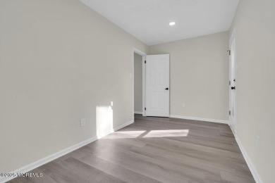 Fully renovated 2 bed, 2 bath home in the desirable Greenbriar on Greenbriar Woodlands in New Jersey - for sale on GolfHomes.com, golf home, golf lot