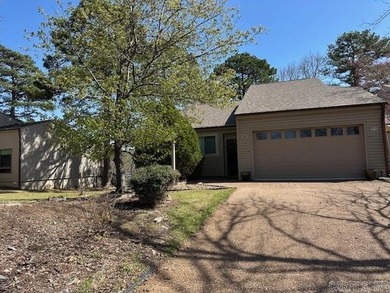 This two-bedroom, two-bathroom condominium, partially furnished on Indian Hills Country Club in Arkansas - for sale on GolfHomes.com, golf home, golf lot