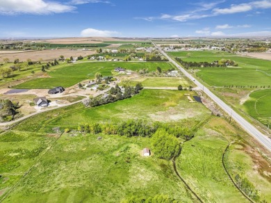 Located near the Gooding Country Club and Golf Course, this on Gooding Country Club in Idaho - for sale on GolfHomes.com, golf home, golf lot