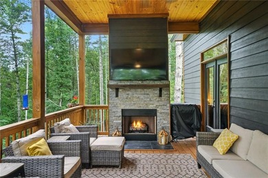 This stunning 4-bedroom, 4-bath home offers the perfect blend of on White Path Golf Club in Georgia - for sale on GolfHomes.com, golf home, golf lot