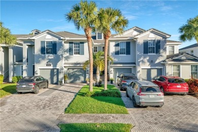 This beautifully appointed second-floor coach home with BUNDLED on River Hall Country Club in Florida - for sale on GolfHomes.com, golf home, golf lot