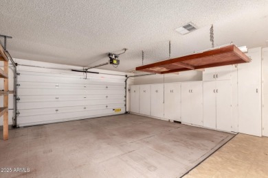 Charming 2-bedroom, 2-bathroom home in the heart of Sun City on Sun City-Willow Creek / Willow Brook  in Arizona - for sale on GolfHomes.com, golf home, golf lot
