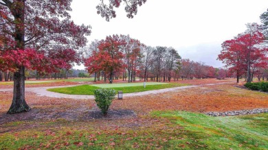 This immaculately kept 3 BD 2 full bath Saint Andrews model on Mays Landing Golf and Country Club in New Jersey - for sale on GolfHomes.com, golf home, golf lot