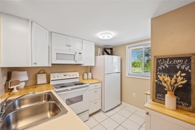 TURNKEY 2 BEDROOM, 2 BATH CONDO IN THE LAKEFRONT COMMUNITY OF on Kingsway Country Club in Florida - for sale on GolfHomes.com, golf home, golf lot