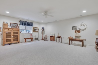 Elegant townhome overlooking Emerald Hills Golf Course featuring on Emerald Hills Golf Club in Iowa - for sale on GolfHomes.com, golf home, golf lot