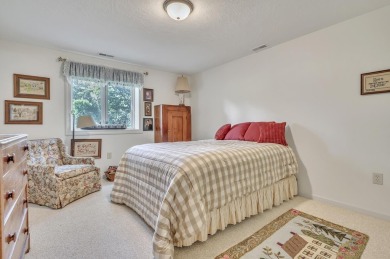 Elegant townhome overlooking Emerald Hills Golf Course featuring on Emerald Hills Golf Club in Iowa - for sale on GolfHomes.com, golf home, golf lot