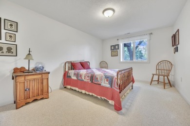 Elegant townhome overlooking Emerald Hills Golf Course featuring on Emerald Hills Golf Club in Iowa - for sale on GolfHomes.com, golf home, golf lot
