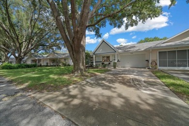 END UNIT in Crescent Ridge - Light, Bright & Move-In Ready!
 on On Top of the World Golf Course in Florida - for sale on GolfHomes.com, golf home, golf lot