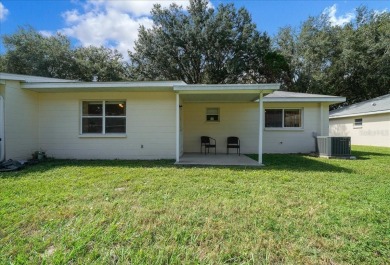 END UNIT in Crescent Ridge - Light, Bright & Move-In Ready!
 on On Top of the World Golf Course in Florida - for sale on GolfHomes.com, golf home, golf lot