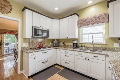 Stunning move-in ready condo in Maples of Novi! Enjoy the ease on The Maples Club in Michigan - for sale on GolfHomes.com, golf home, golf lot
