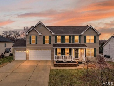 Welcome to this beautiful & spacious 4-bedroom, 3.5-bath home on The Falls Golf Club in Missouri - for sale on GolfHomes.com, golf home, golf lot
