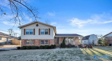 WELL MAINTAINED SOUTH HUNTSVILLE HOME!! JUST AROUND THE CORNER on Valley Hill Country Club in Alabama - for sale on GolfHomes.com, golf home, golf lot