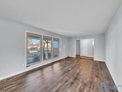 WELL MAINTAINED SOUTH HUNTSVILLE HOME!! JUST AROUND THE CORNER on Valley Hill Country Club in Alabama - for sale on GolfHomes.com, golf home, golf lot