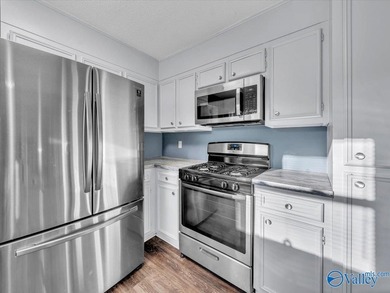 WELL MAINTAINED SOUTH HUNTSVILLE HOME!! JUST AROUND THE CORNER on Valley Hill Country Club in Alabama - for sale on GolfHomes.com, golf home, golf lot