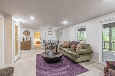 Stunning move-in ready condo in Maples of Novi! Enjoy the ease on The Maples Club in Michigan - for sale on GolfHomes.com, golf home, golf lot