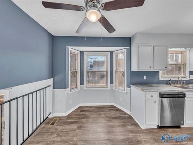 WELL MAINTAINED SOUTH HUNTSVILLE HOME!! JUST AROUND THE CORNER on Valley Hill Country Club in Alabama - for sale on GolfHomes.com, golf home, golf lot