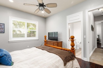 Welcome to this stunning 4 bedroom/4.5 bath custom-built home in on Haile Plantation Golf and Country Club in Florida - for sale on GolfHomes.com, golf home, golf lot