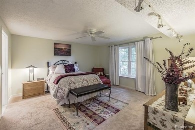 Stunning move-in ready condo in Maples of Novi! Enjoy the ease on The Maples Club in Michigan - for sale on GolfHomes.com, golf home, golf lot